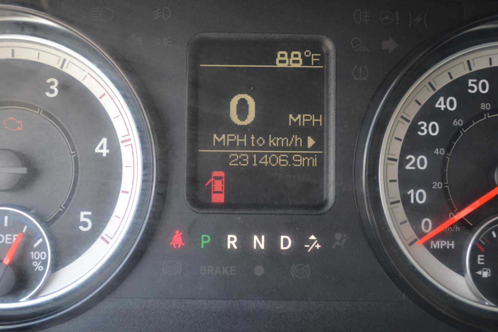 2018 WHITE /GRAY RAM 3500 with an CUMMINS 6.7L TURBO DIESEL engine, AISIN A465 6SPD AUTOMATIC transmission, located at 9172 North Fwy, Houston, TX, 77037, (713) 910-6868, 29.887470, -95.411903 - Photo#14